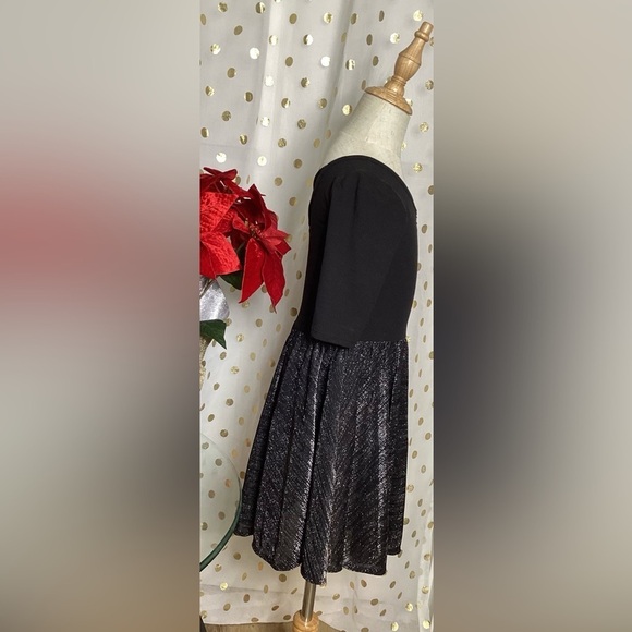 Girls Soft Black Metallic Twirly Dress NWT 7 - Picture 4 of 12